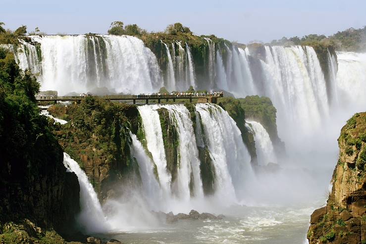 Falling Iguacu - Brazil © Paratur