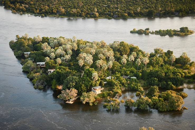 River and island © Mark Williams/Victoria Falls River Lodge