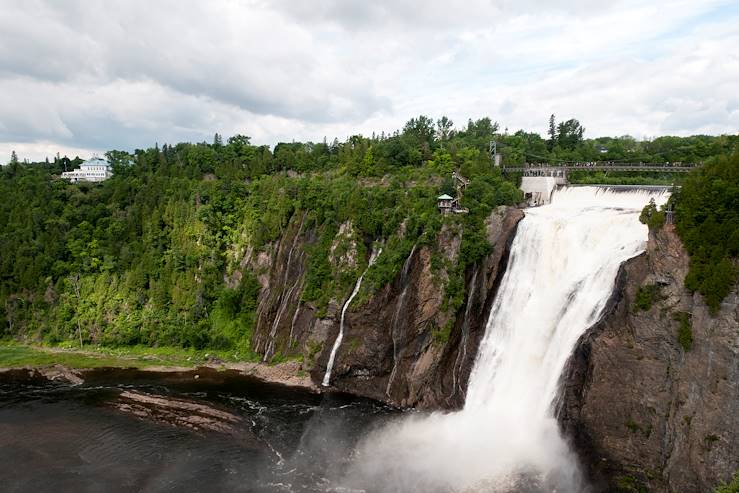 Montmorency Falls - Québec - Canada © PacoLozano/Getty Images/iStockphoto