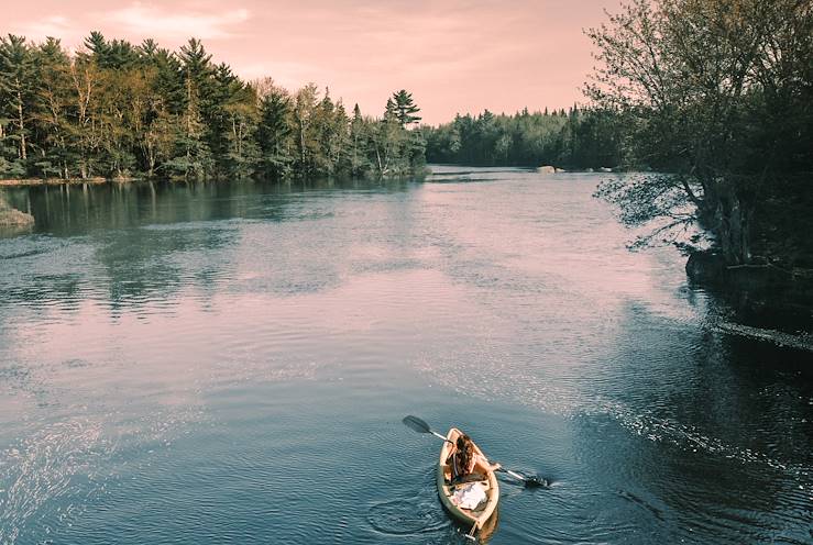 East Kemptville - Canada © Trout Point Lodge