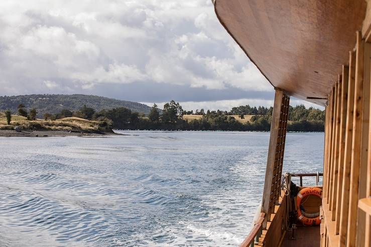 Boat and sea - Chile © Alix Pardo