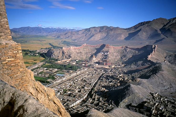 Gyantse Fortress - Tibet © Laurent Vivier / Fotolia.com