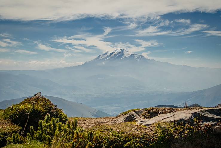 Volcano Imbabura - Ibarra - Ecuador © LindaPhotography - stock.adobe.com