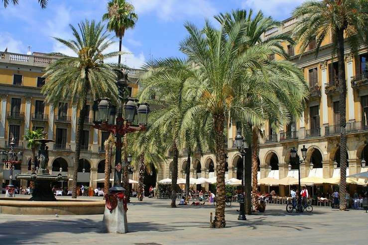 Plaça Reial - Barcelona - Spain © Graça Victoria / Fotolia.com