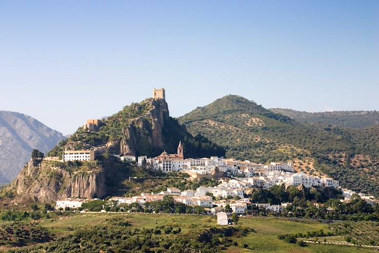 Zahara de la Sierra - Andalousia - Spain © stocknshares/Getty Images/Istockphoto