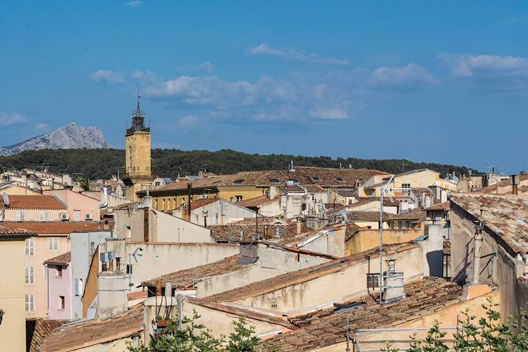 Village of Provence - France © josanmu/Getty Images/iStockphoto