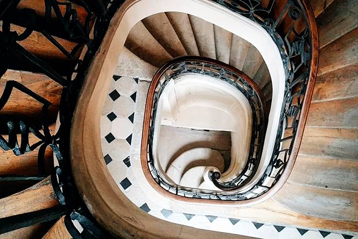 Helical stairs - France © Faustine Poidevin