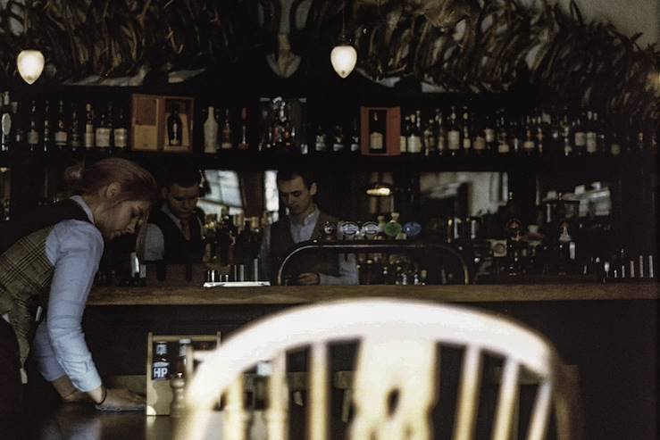 Pub - Scotland © Faustine Poidevin