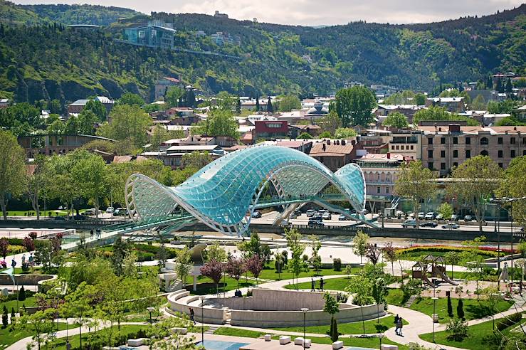 Peace Bridge - Tbilissi - Georgia © joyt/Getty Images/iStockphoto