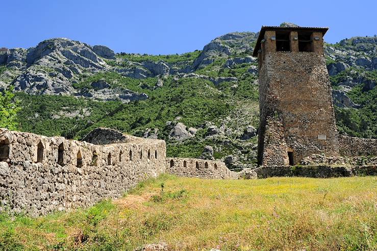 Forteresse de Kruja - Albanie © Stefano Ember/fotoember/Fotolia