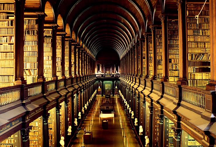 Trinity College - Dublin - Ireland © Getty Images/Goodshoot RF