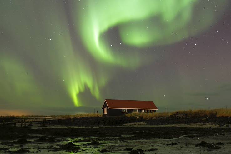 Aurora Borealis - Iceland © Damlow/Getty Images/iStockphoto