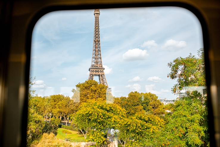 Eiffel Tower - Paris, France © Droits reservés