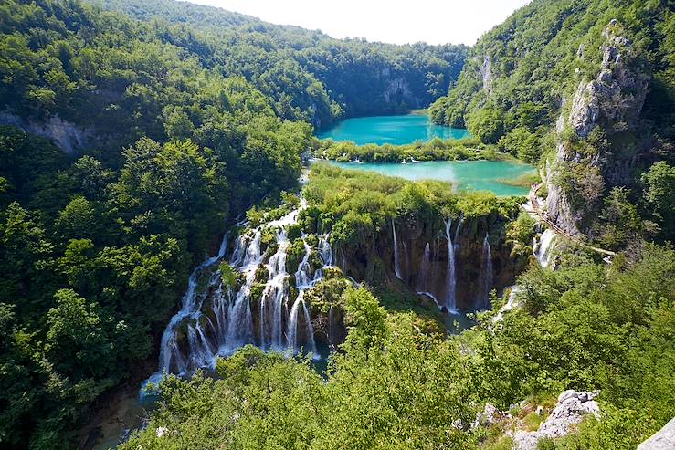 Plitvice Lakes Nationa Park - Croatia © micheyk/Getty Images/iStockphoto