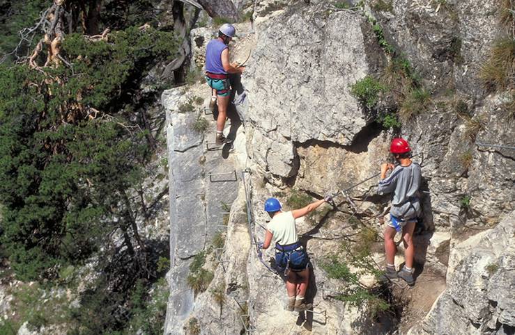 Via ferrata © JL. Rigaux/Auvergne-Rhône-Alpes Tourisme