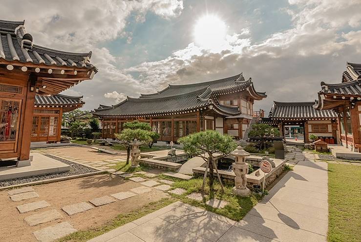 Hwangnamguan Hanok Village & Hotel - Gyeongju - South Korea © Hwangnamguan Hanok Village & Hotel