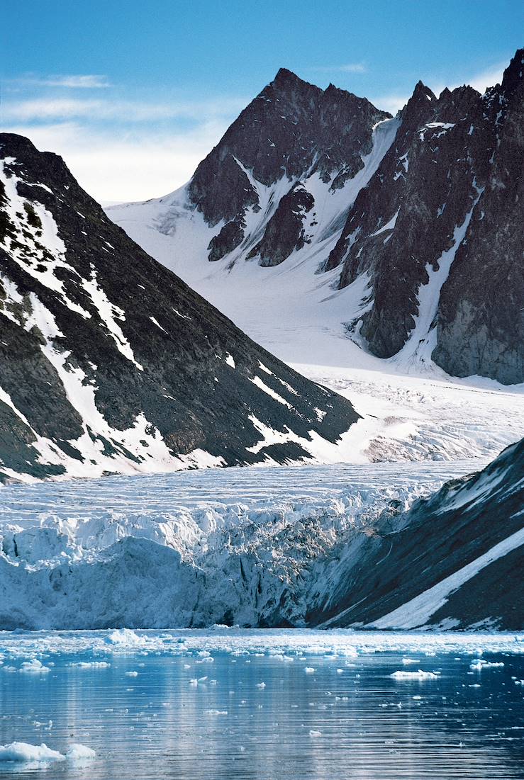 Svalbard archipelago, 60% covered with glaciers - Norway © Jens Henrik Nybo/visitnorway.com