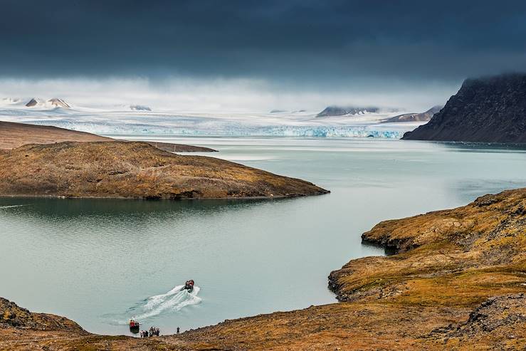 Spitzberg - Svalbard Archipelago - Norway © Thomas Linkel/LAIF-REA