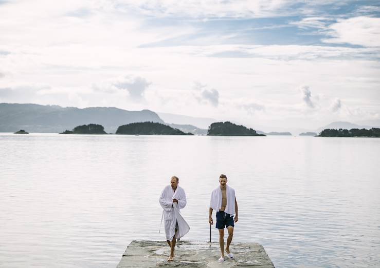 Cold water swimming - Norway © Rapha/FjordNorway.com  