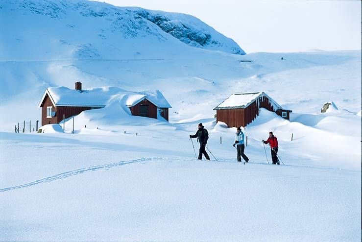 cross-country skiing in Norway © Terje Rakke - VisitNorway