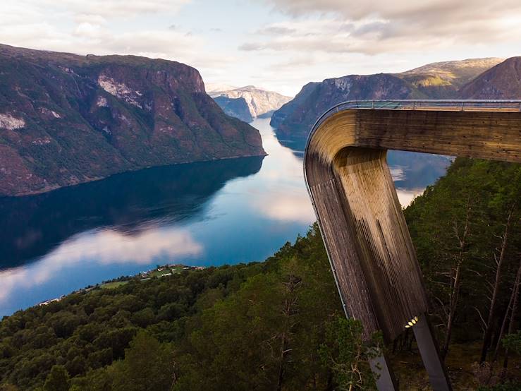 Stegastein - Norway © Getty Images/iStockphoto