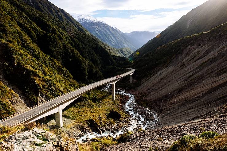 Arthur's Pass - New Zealand © Dianne Lynette/stock.adobe.com