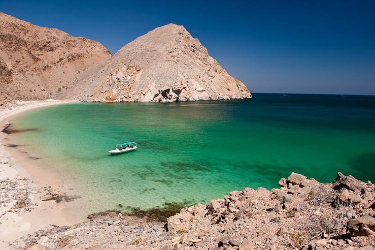 Boat and sea - Oman © Oman Tourisme OT