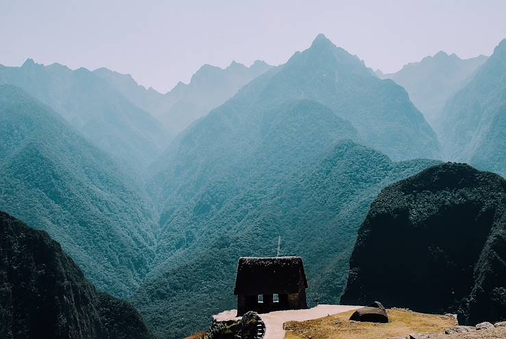 Mountains in Peru © lucy laucht