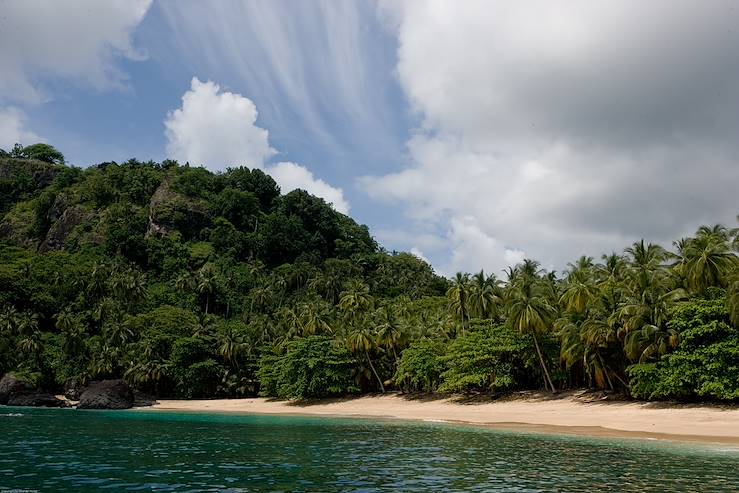 Beach and jungle of Sao Tomé and Principe © Droits reservés