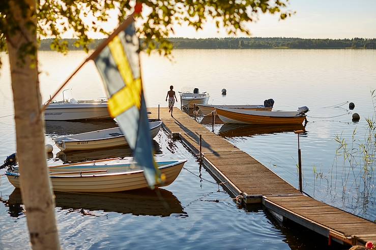 Small boats on a lake - Sweden © Clive Tompsett/imagebank.sweden.se