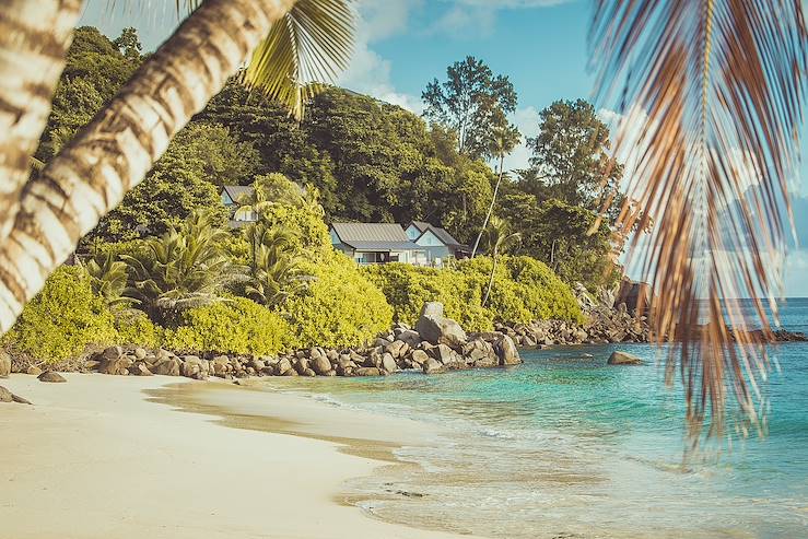 Carana Beach - Seychelles © Caranabeach