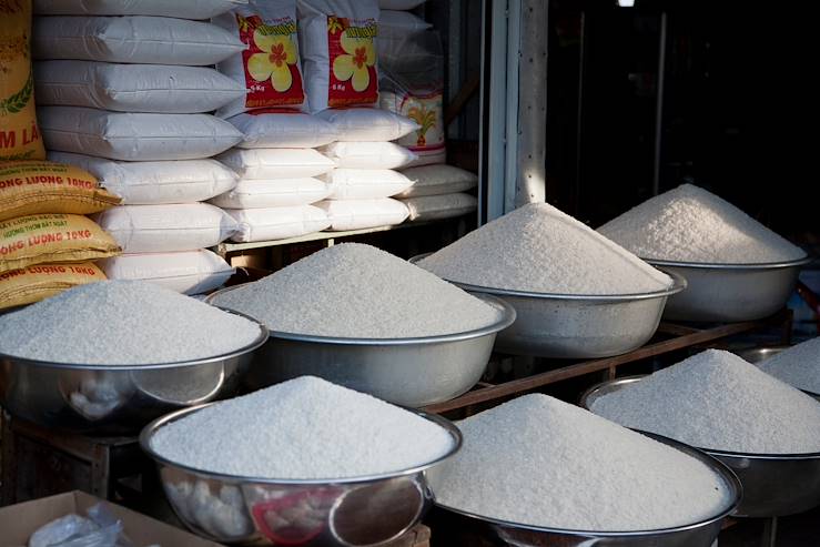 Rice shop - Mekong  - Vietnam © Morgane Le Gall