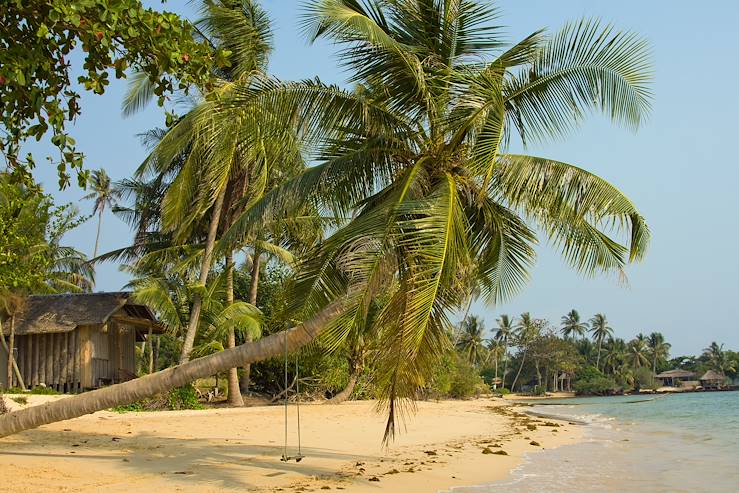 Beach - Phuket - Thailand © OlegD / Fotolia