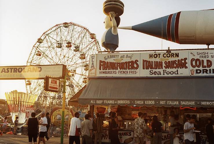 Coney Island - New York - United States © Bernd Jonkmanns/LAIF-REA 