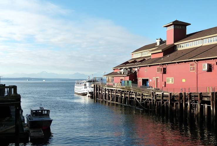 Seattle Port - Washington - United States © Julie Bodnar