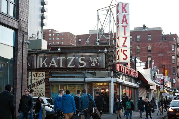 Katz's Delicatessen - New York - USA © nycgo