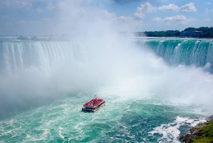 Niagara Falls - Ontario - Canada © Alan Brutenic