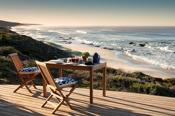 Brakfast in front of the sea - South Africa © Lekkerwater Beach Lodge