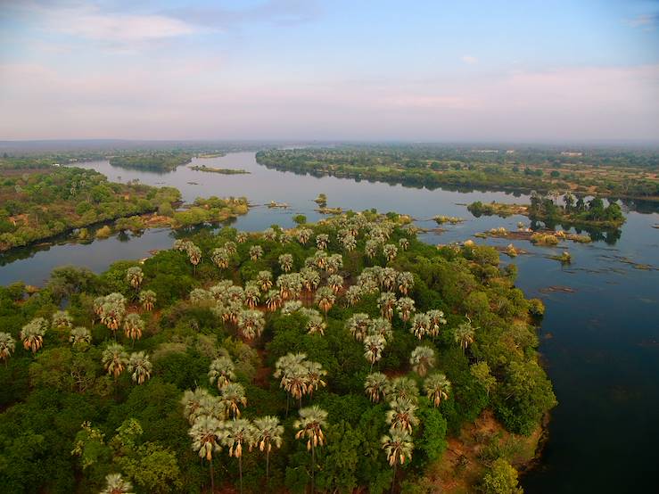 Zambezi river - Zambia © Elzbieta Sekowska - stock.adobe.com