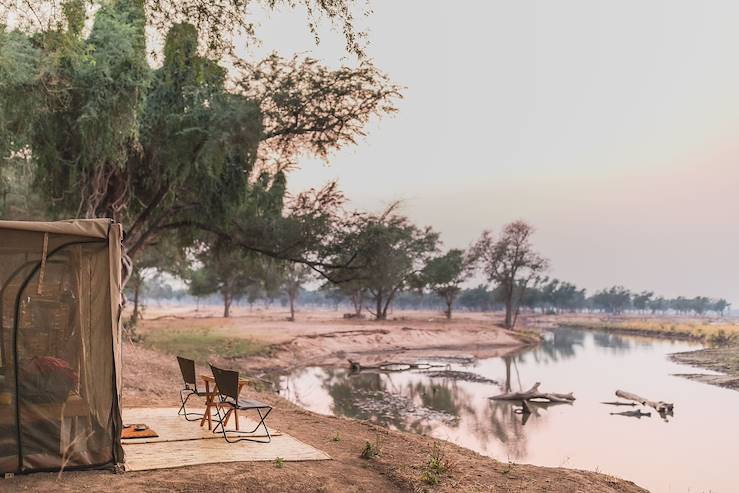 Camping in savana - Mozambique © The Kutali Camp