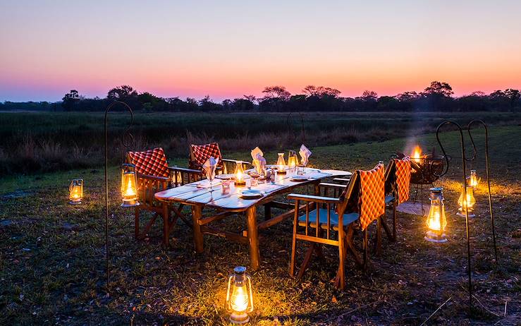 Dinner in Savana - Mozambique © Nanzhila Plains Camp